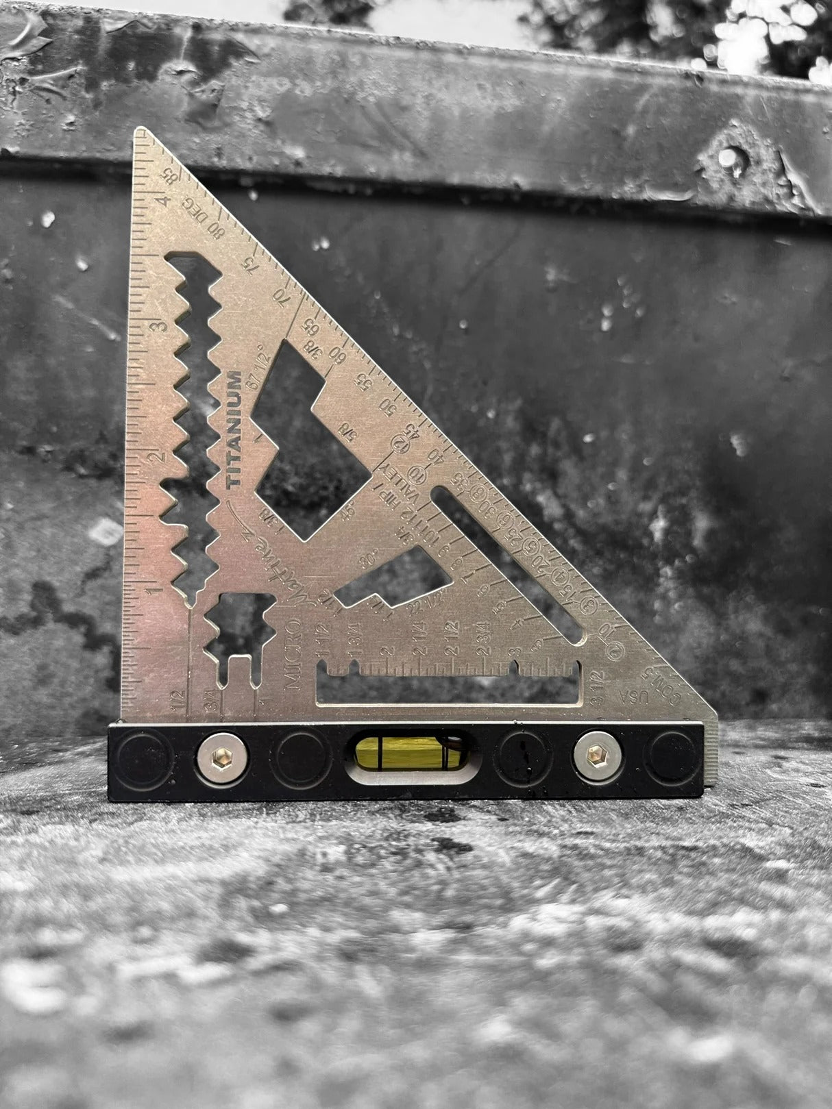 Martinez LevelLine Titanium Micro Square Metric