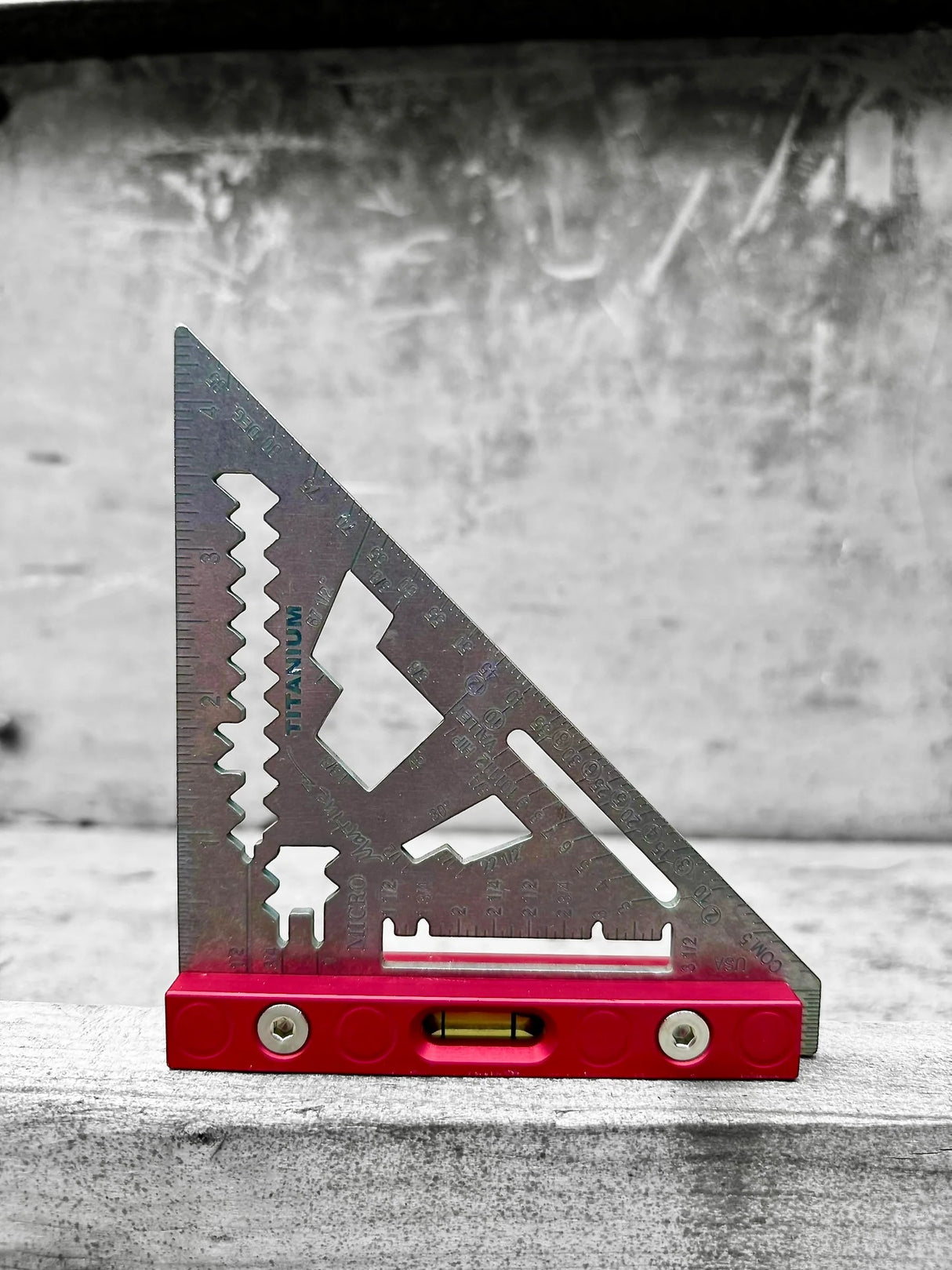 Martinez LevelLine Titanium Micro Square Metric