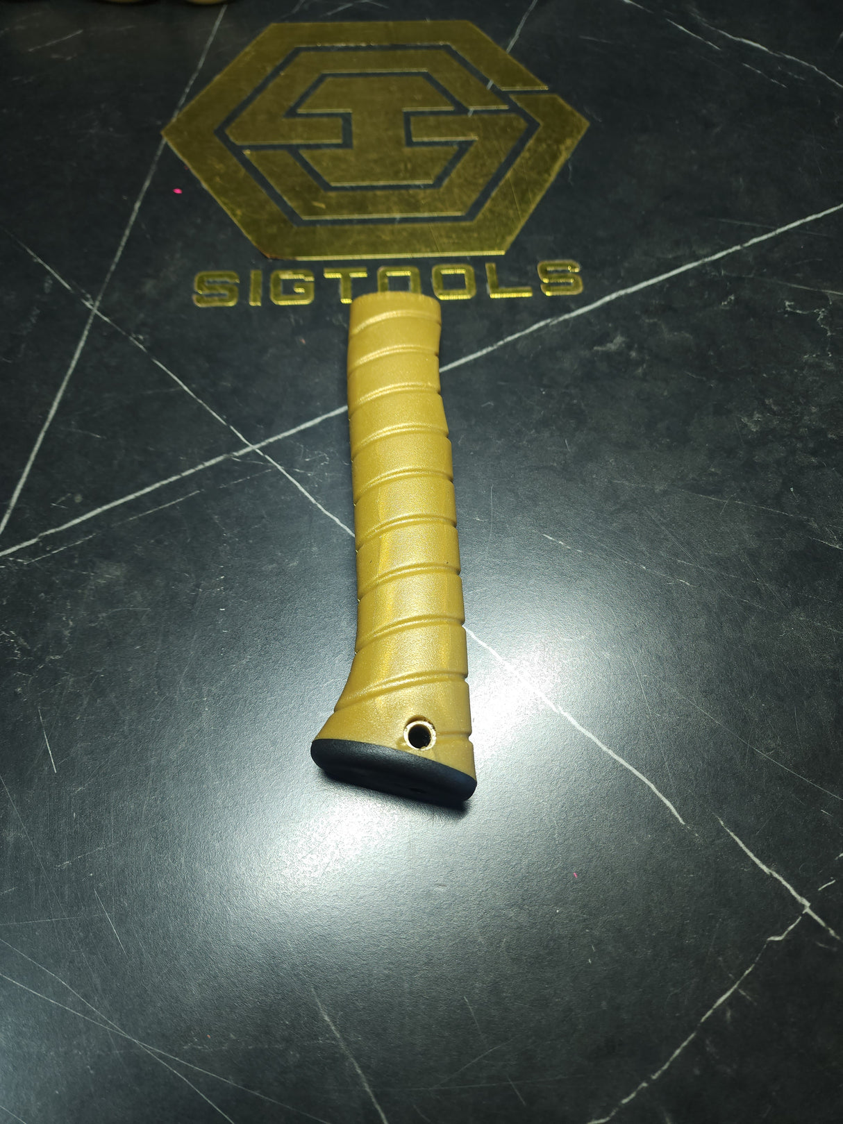 Martinez REPLACEMENT GRIP M1/M4 - GOLD OVERLAY/BLACK CAP