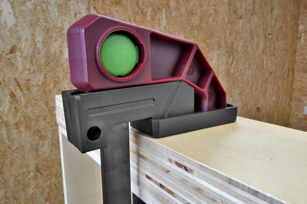 A professional using the Piher Maxi Quick 300 for a heavy-duty assembly job in a New Zealand workshop.