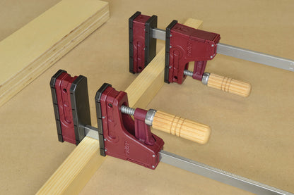 Piher PRL 400 Clamp with ergonomic beech wood handle and 400kg maximum pressure.